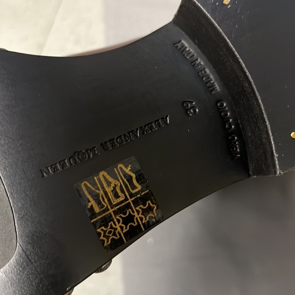 NEW Alexander McQueen BOOTS LEATHER with Silver Hardware SIZE 39 with dust bag - Picture 10 of 10